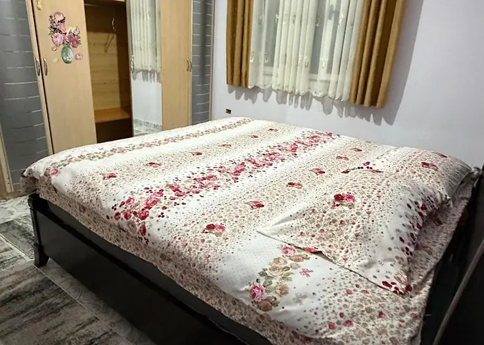 Eme Flat ティラナ